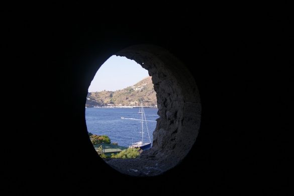 MOSTRE: a Lipari “Dipinti sull’acqua. Da Sartorio a De Conciliis”