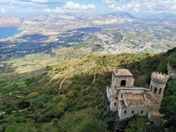 ARTE: lo scrittore Tahar Ben Jelloun in mostra a Erice