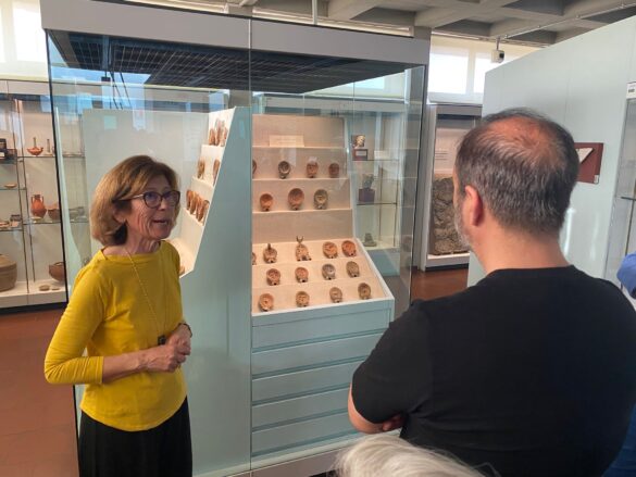 ARCHEOLOGIA E ACCESSIBILITA’: Sicilia, reperti tattili, segnaletica in Braille e video in LIS al Museo Luigi Bernabò Brea di Lipari. I beni culturali aprono a non vedenti e non udenti