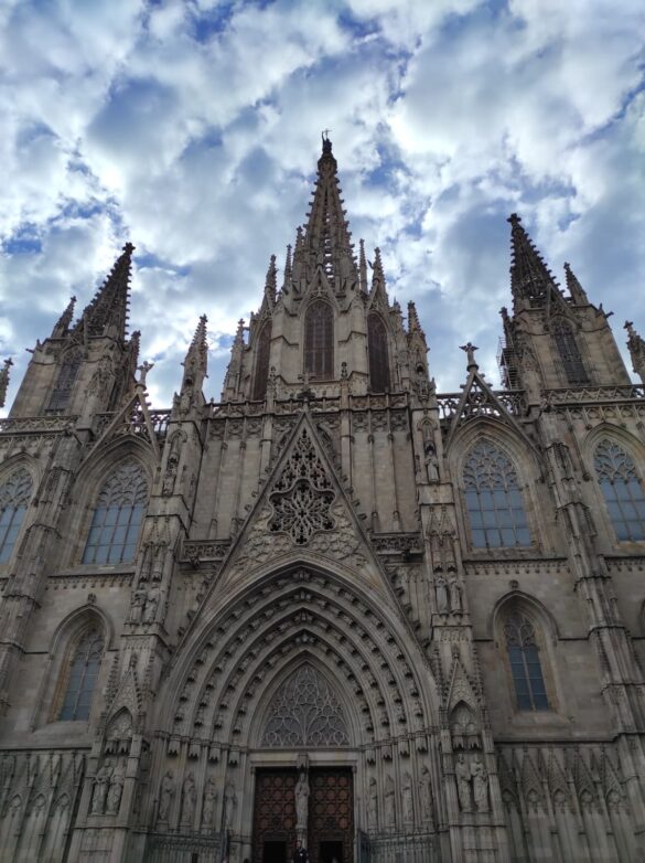 SPAGNA_Barcellona cattedrale 1 BENI CULTURALI: verso l’Anno Europeo dei Normanni, convegno internazionale a Lipari su potere laico e architetture religiose